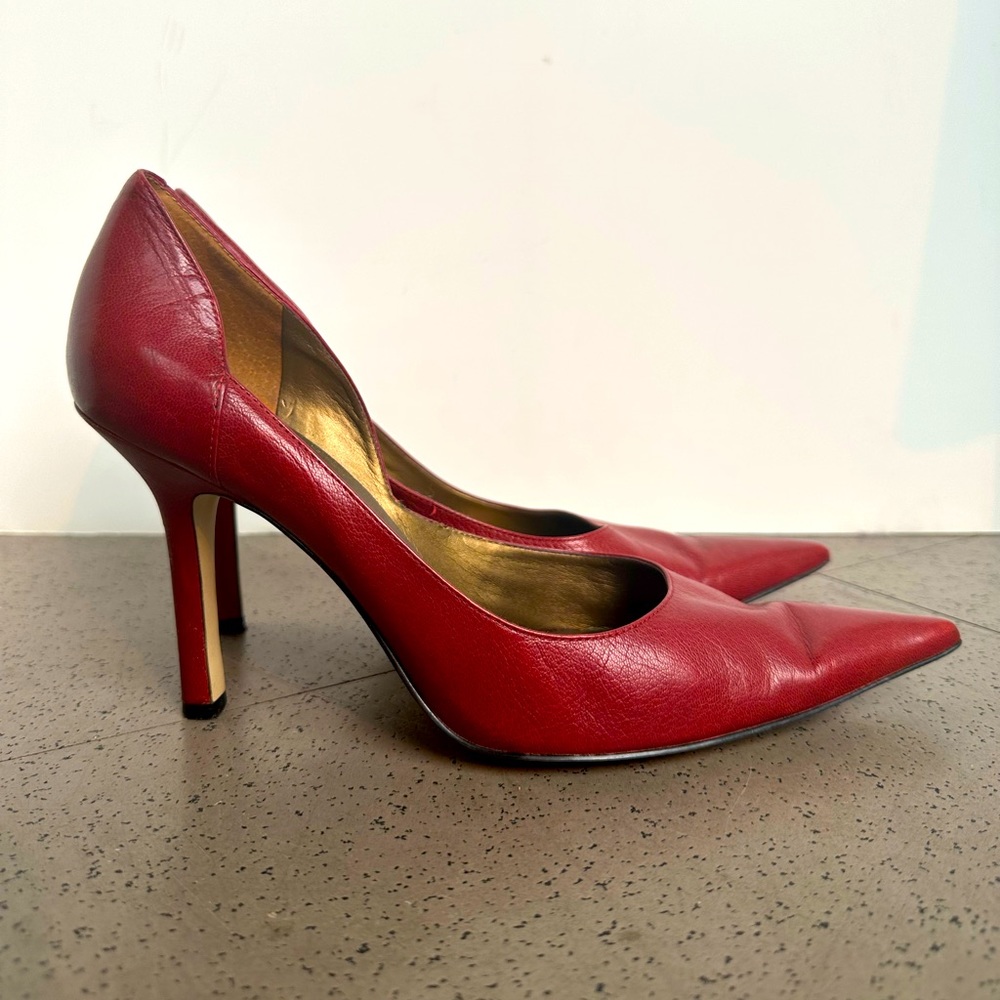 Nine West 3.75” red pointy heels